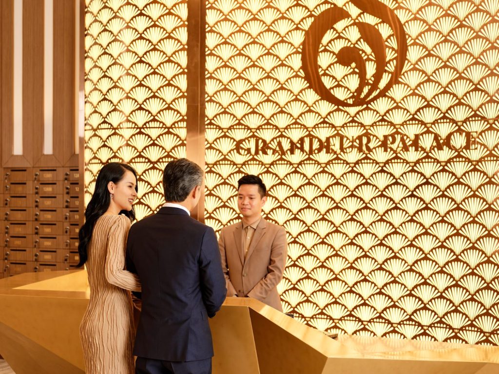 Cần tìm hiểu quyền sở hữu căn hộ để đảm bảo quyền lợi khi mua nhà - Ảnh: Văn Phú