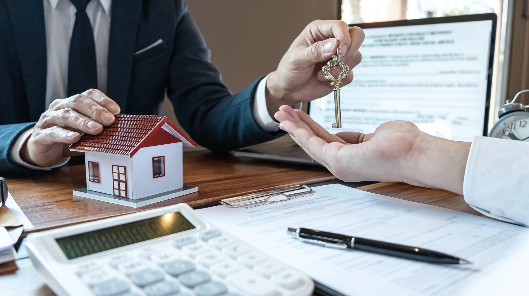 Các điều kiện để được cấp lại sổ đỏ - Ảnh: Pinterest