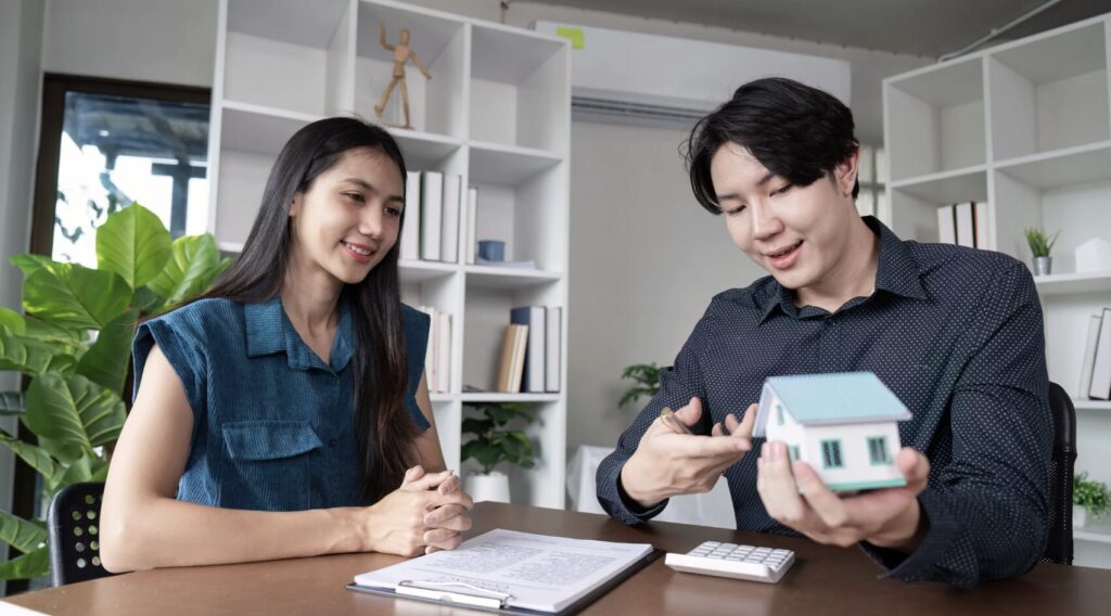 Hợp đồng góp vốn khác với hợp đồng mua bán quyền sử dụng đất - Ảnh: Pinterest