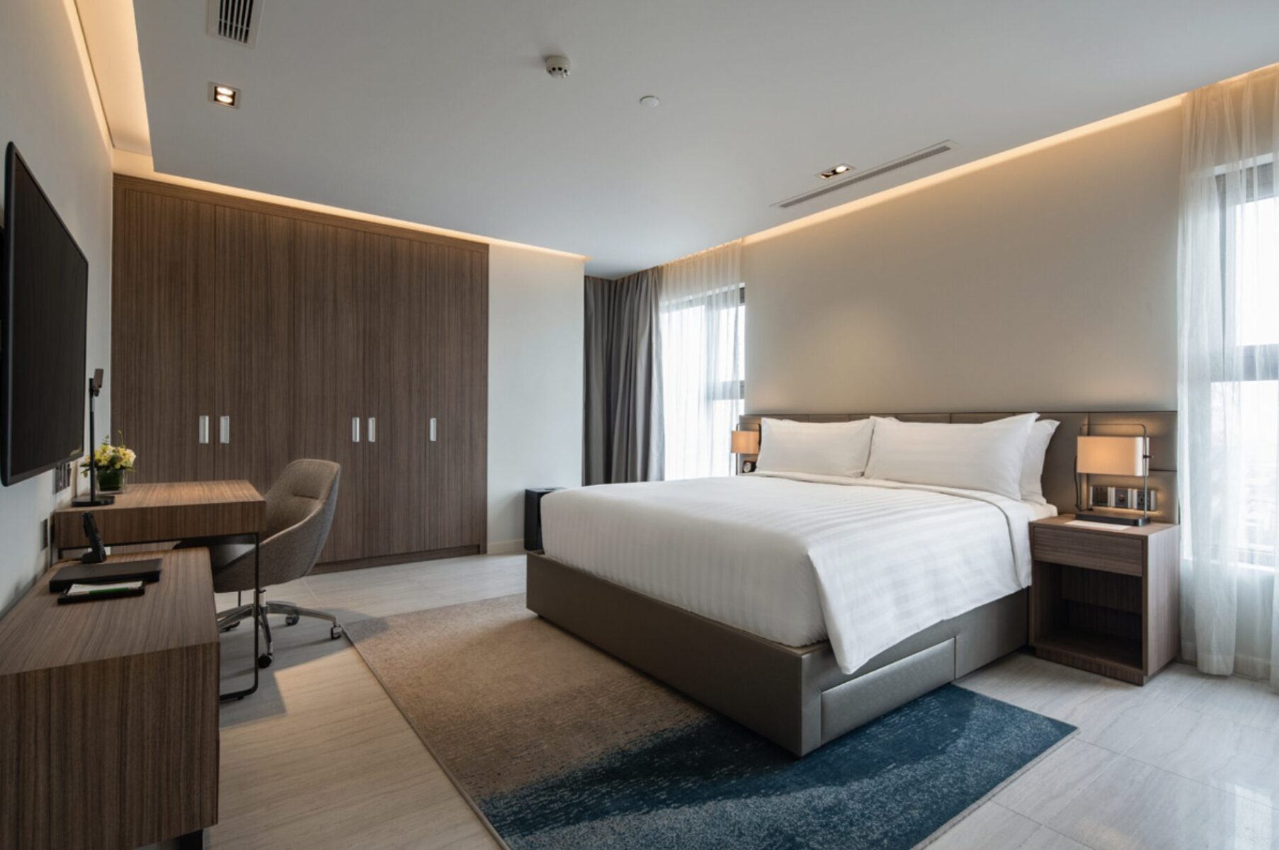 Giá nhà đất khu vực nội đô Hà Nội liên tục neo ở mức cao - Ảnh: Văn Phú