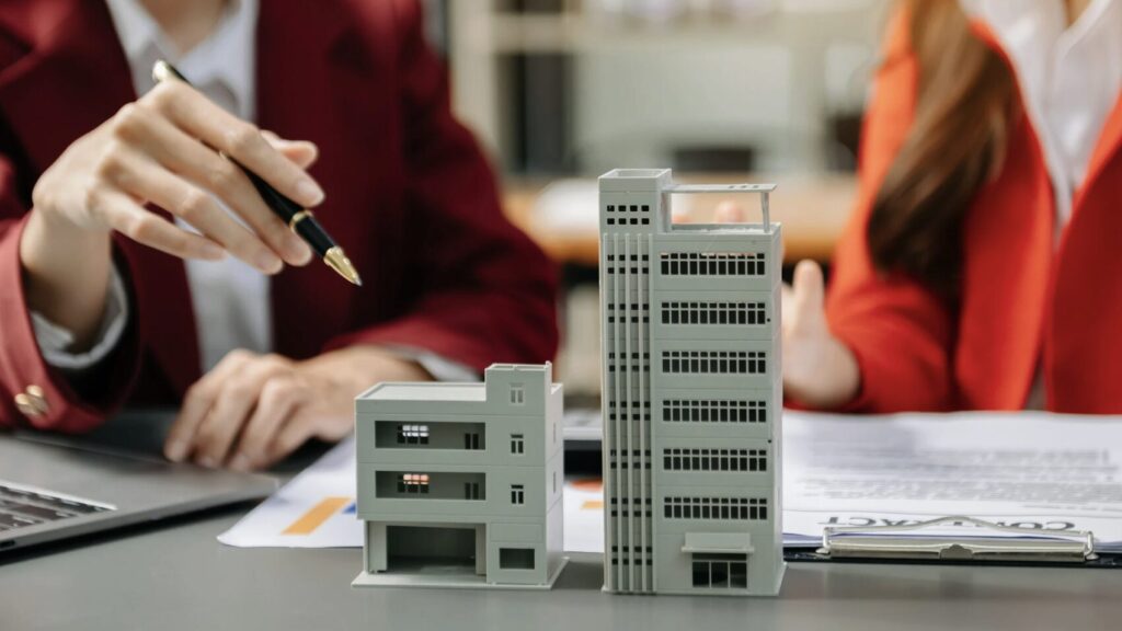 Xem xét trước khi quyết định mua nhà tầng 4 - Ảnh: Pinterest