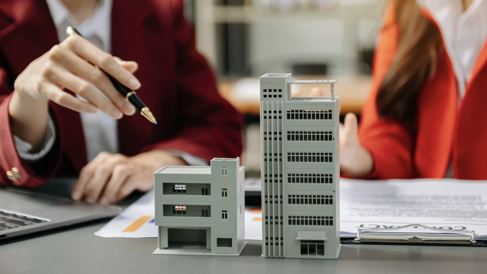 Xem xét trước khi quyết định mua nhà tầng 4 - Ảnh: Pinterest