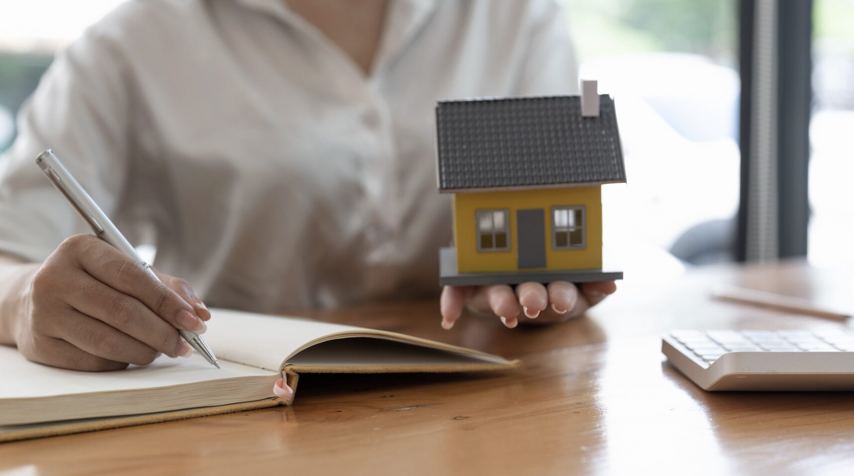 Thực hiện đúng thứ tự để đảm bảo giá trị pháp lý - Ảnh: Pinterest