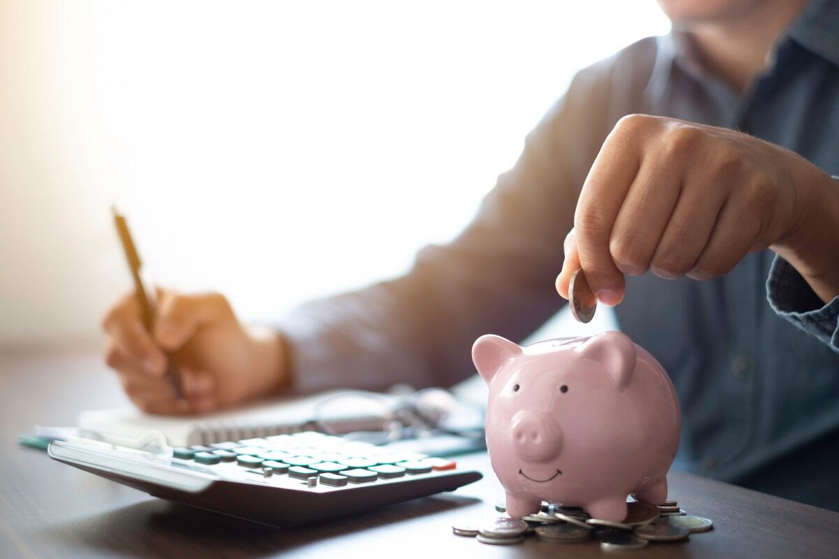 Chuẩn bị quỹ dự phòng tài chính trước khi ra quyết định mua nhà - Ảnh: Pinterest