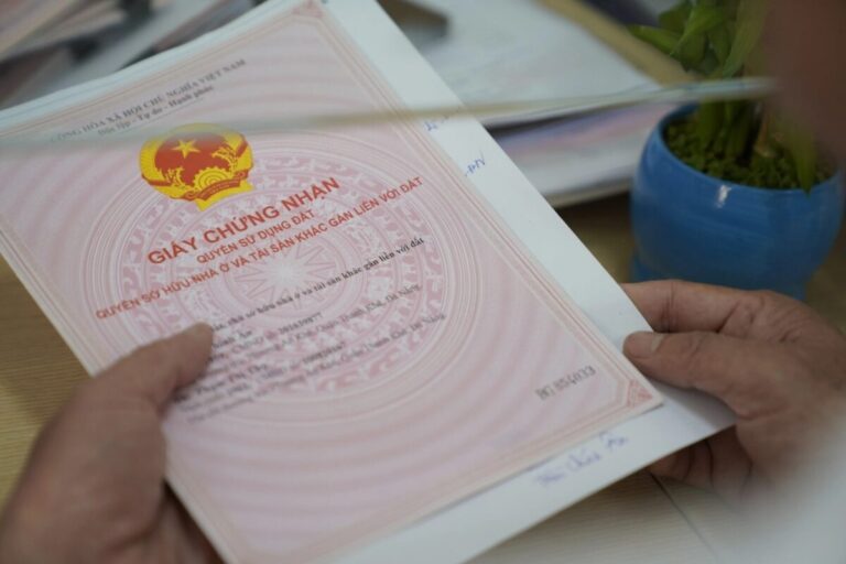 Vay thế chấp sổ hồng giúp người mua nhà lần đầu tối ưu vốn thế nào?